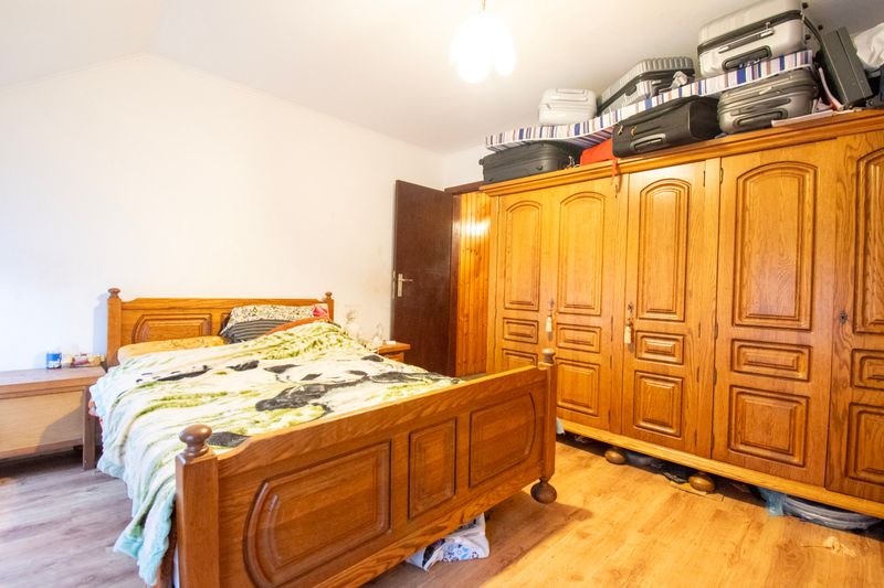 Rijwoning met 3 slpk en koer nabij Ledebergplein — foto 2