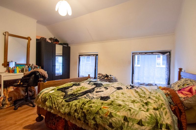 Rijwoning met 3 slpk en koer nabij Ledebergplein — foto 4