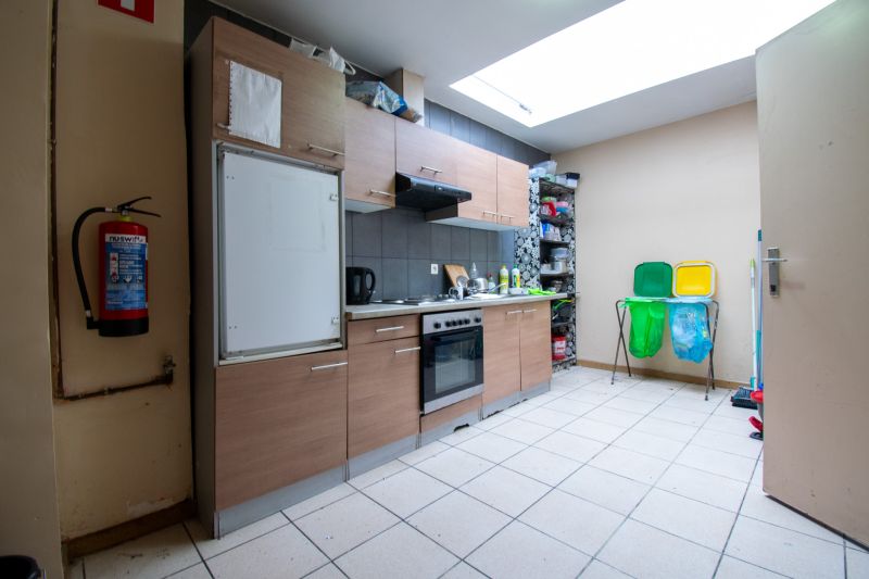 Vergund opbrengsteigendom met 6 kamers en tuin te Gent — foto 5